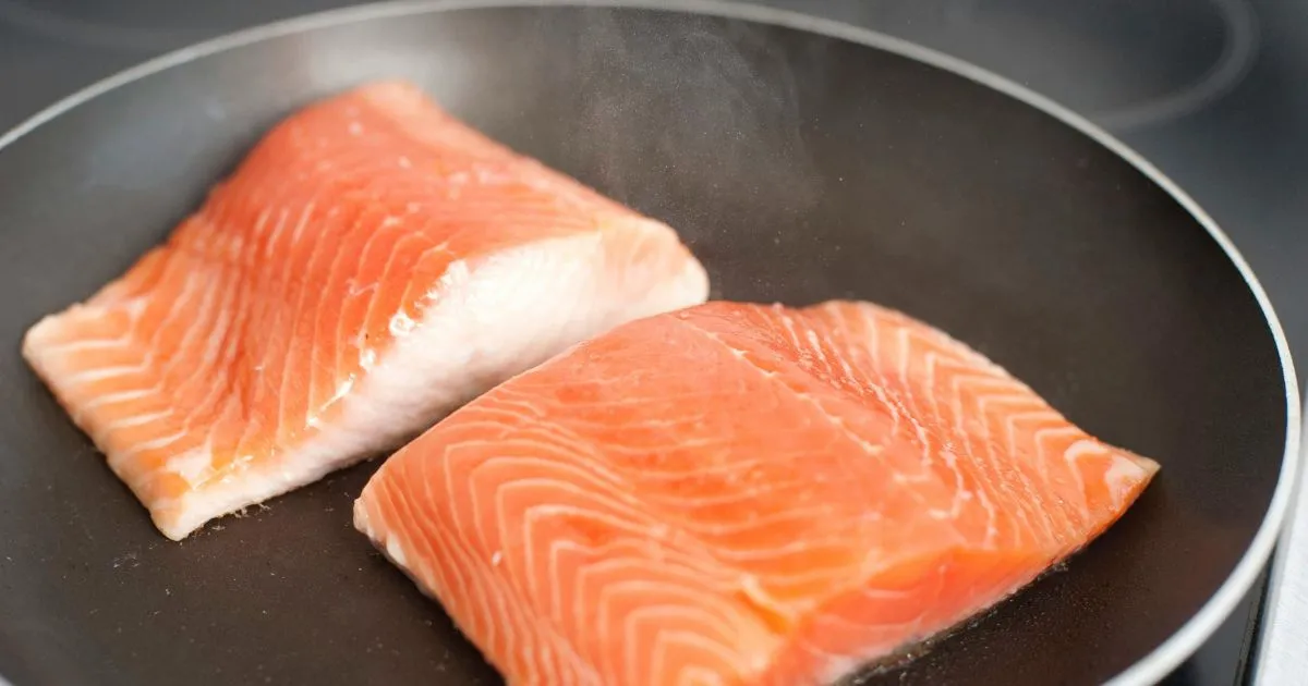 is smoked salmon raw